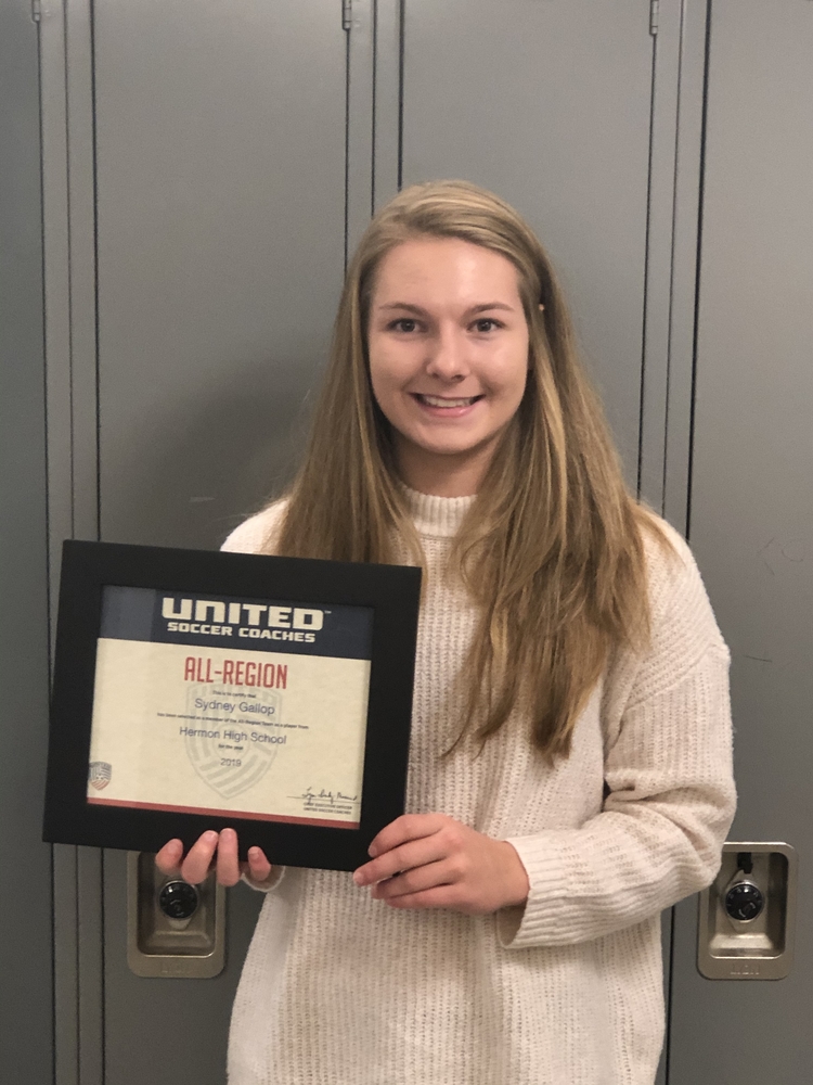 Sydney Gallop named to the Maine Soccer Coaches Association All New England Team.